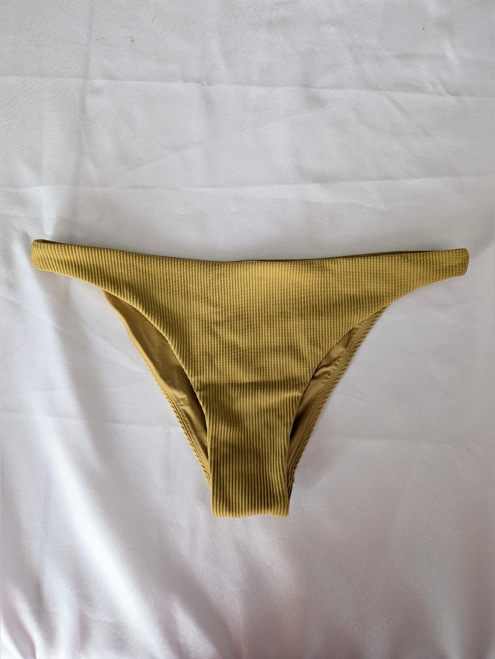 lululemon athletica Ribbed Bikini Bottom Size 8 - Picture 3 of 6
